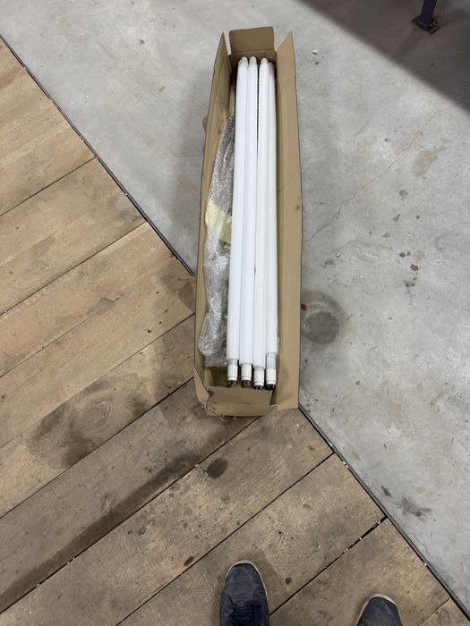 Śeietlówka LED  120 cm