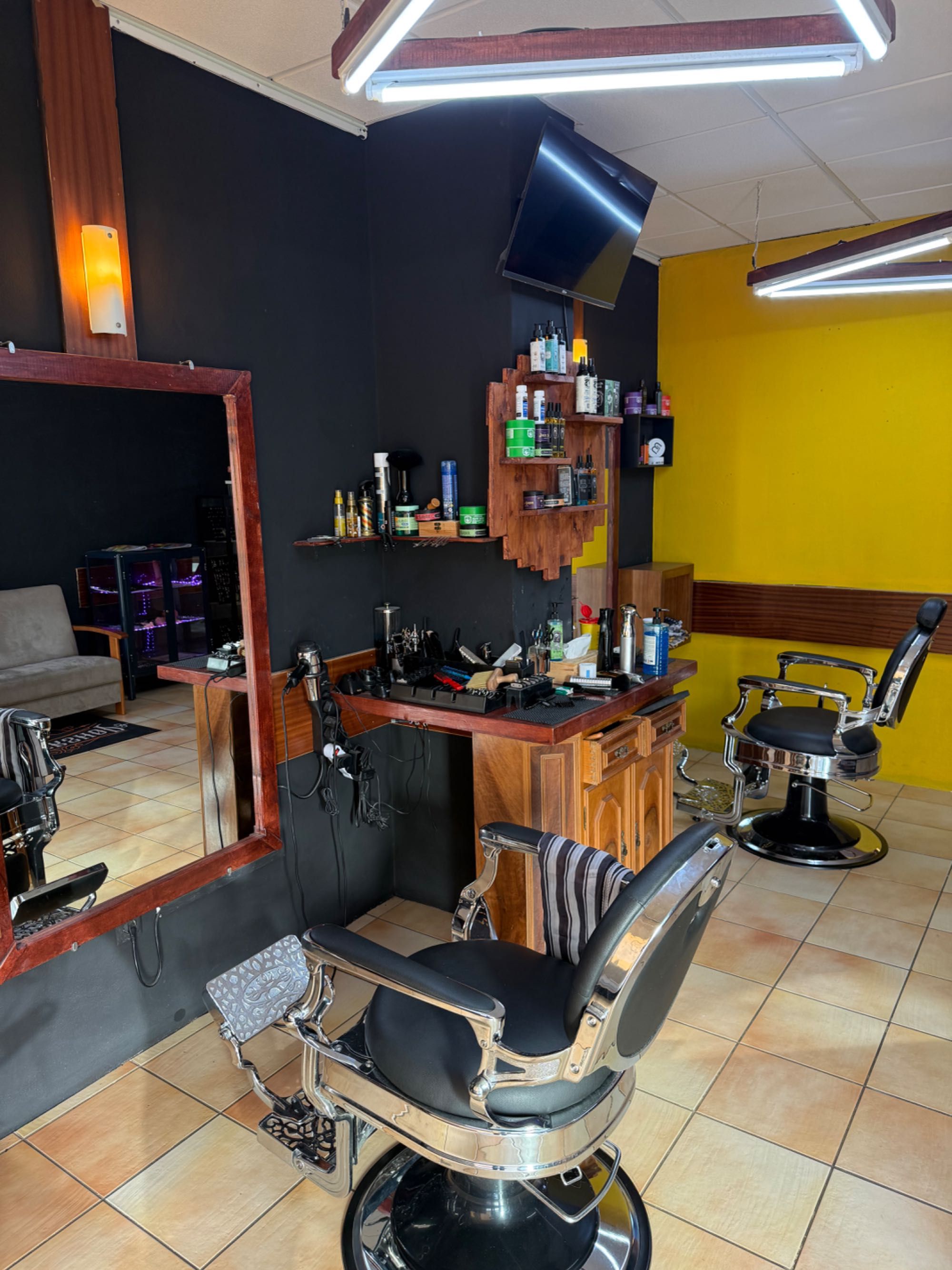 Barbearia em pleno funcionamento.!