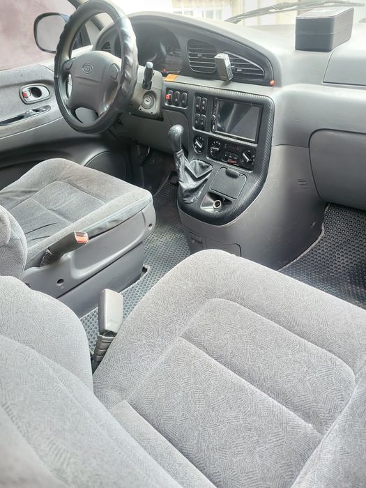 Кіа карнівал 2.9 д 2001 р.