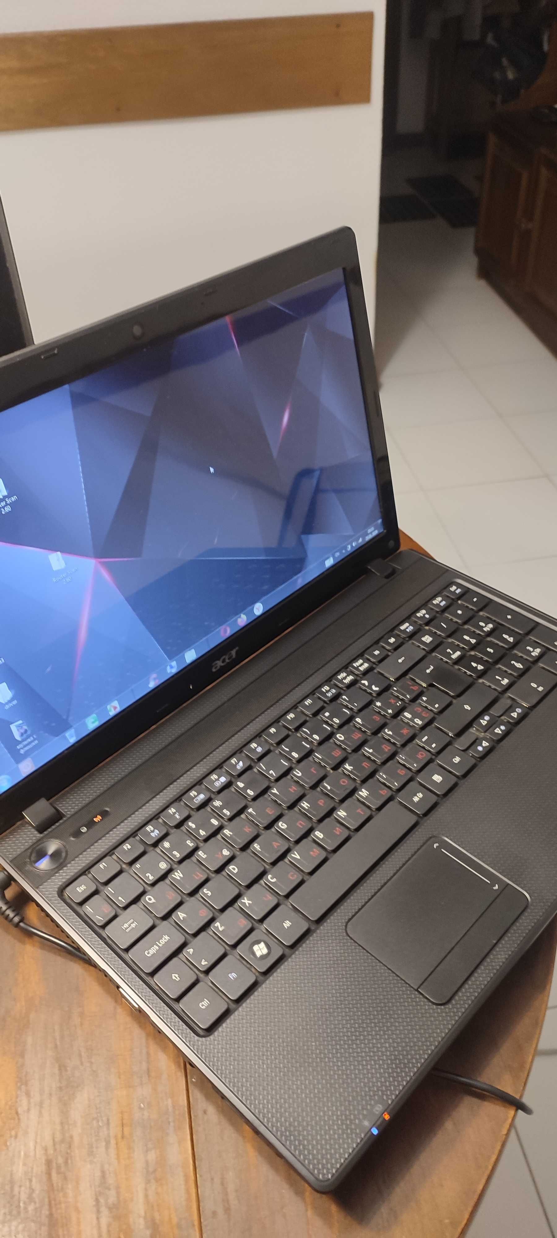 Computador portátil Acer ( bateria nova) Windows 10 Pro
