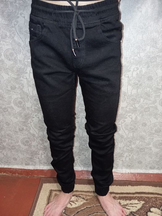 Джинси на підлітка