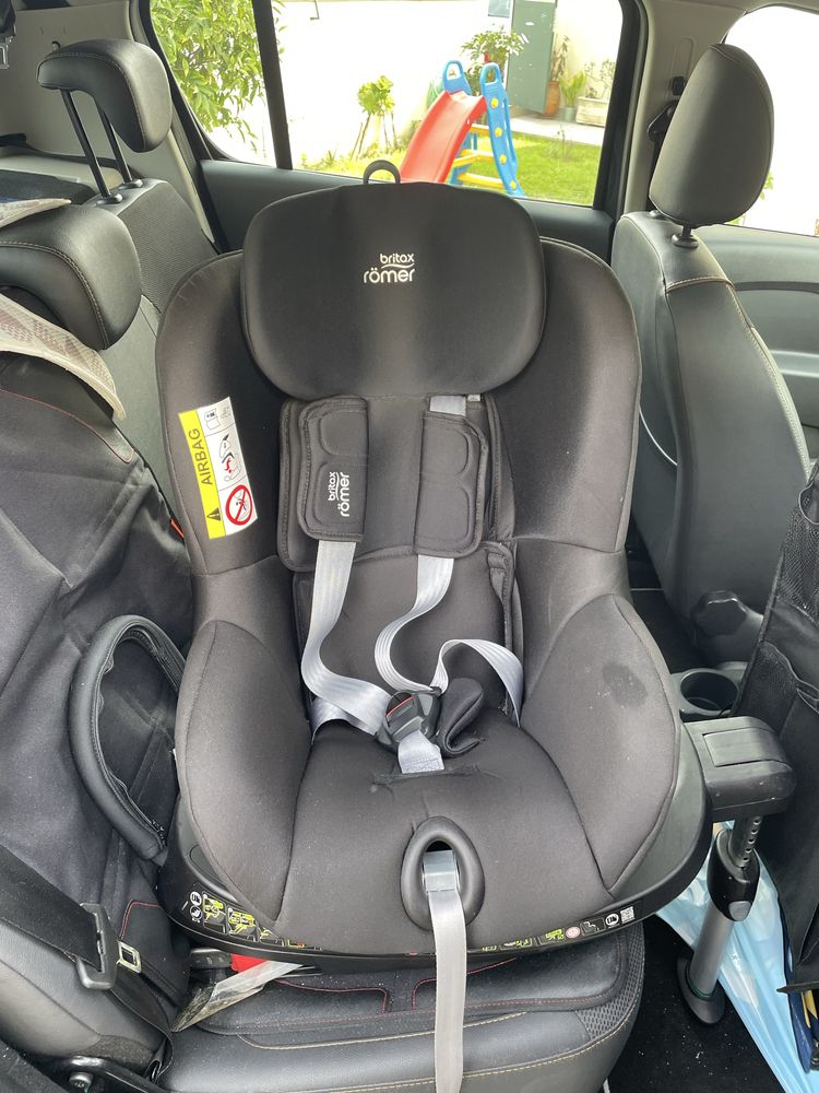 Cadeira auto britax romer quase nova
