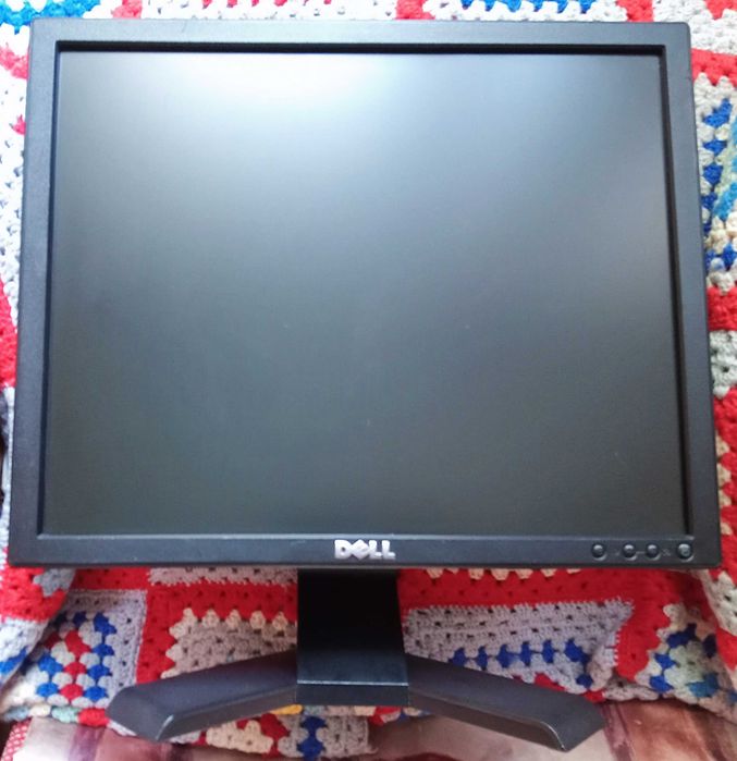 Monitor Dell E170Sb 17" czarny sprawny, z kablem VGA i sieciowym