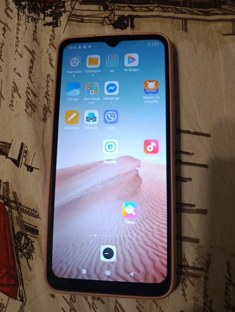 Продам телефон Redmi 9c NFC