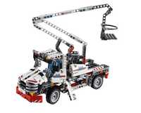 Lego Technic 8071 Ciężarówka z podnośnikiem