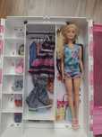 Szafa barbie z lalką