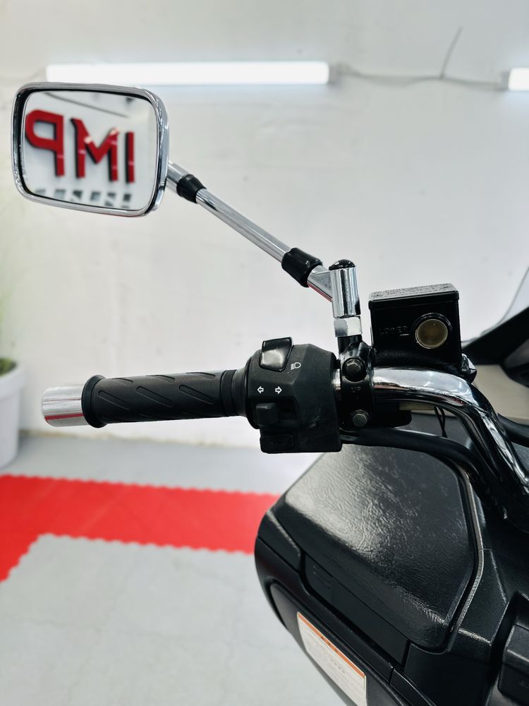 скутер Suzuki Skywave Type S 250 в ідеальному стані тільки з Японії