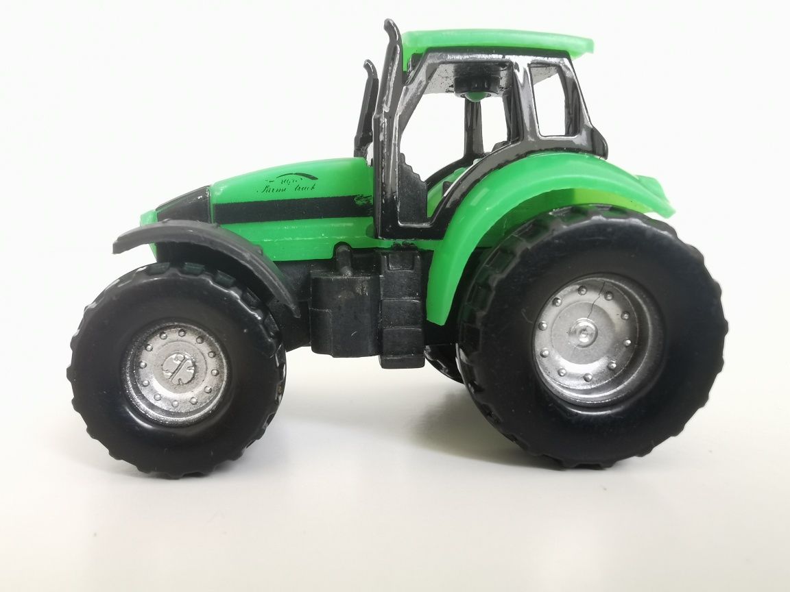Traktor Autko Zabawka Zielony Plastikowy
