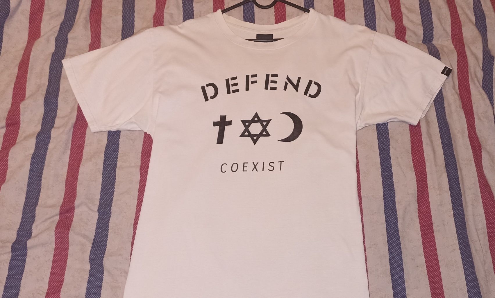 Футболка Defend x carhartt