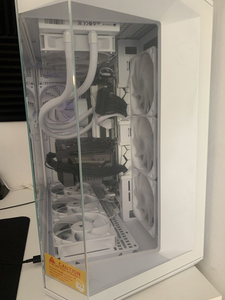 Computador gaming, RTX 4070 ti Super, Ryzen 7 9800x3d