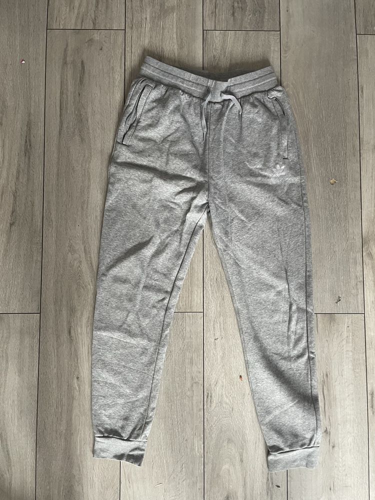 Spodnie adidas stan dobry