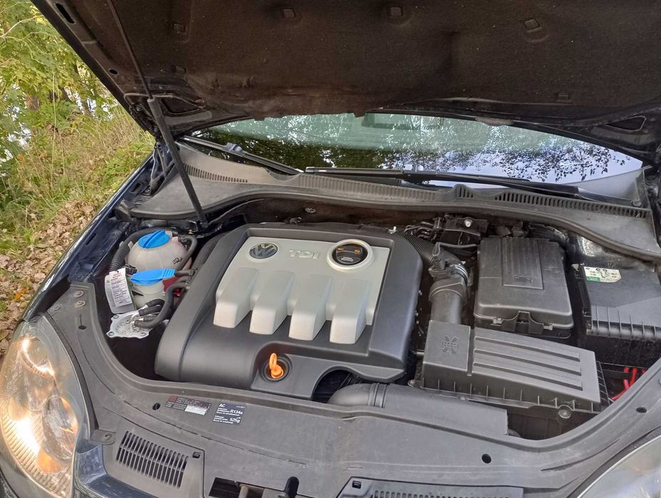 GOLF5,1,9 TDI BKC 136 000 tyś przebiegu.Salon Polska.