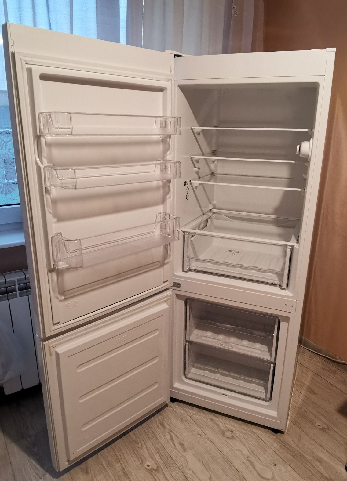 Lodówka Indesit 155cm