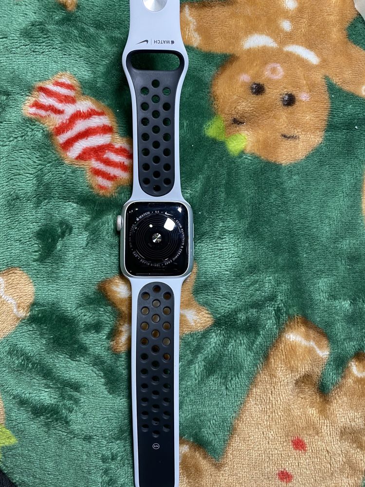 apple watch nike se 40mm