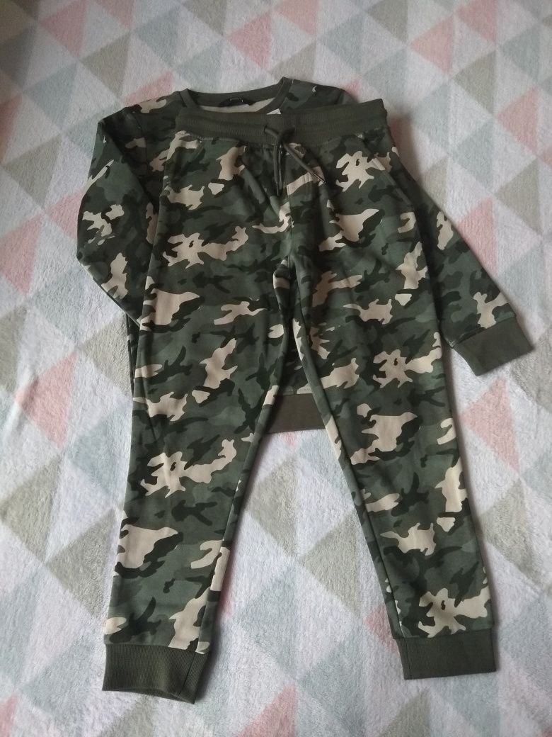 Костюм 8-9, Джордж