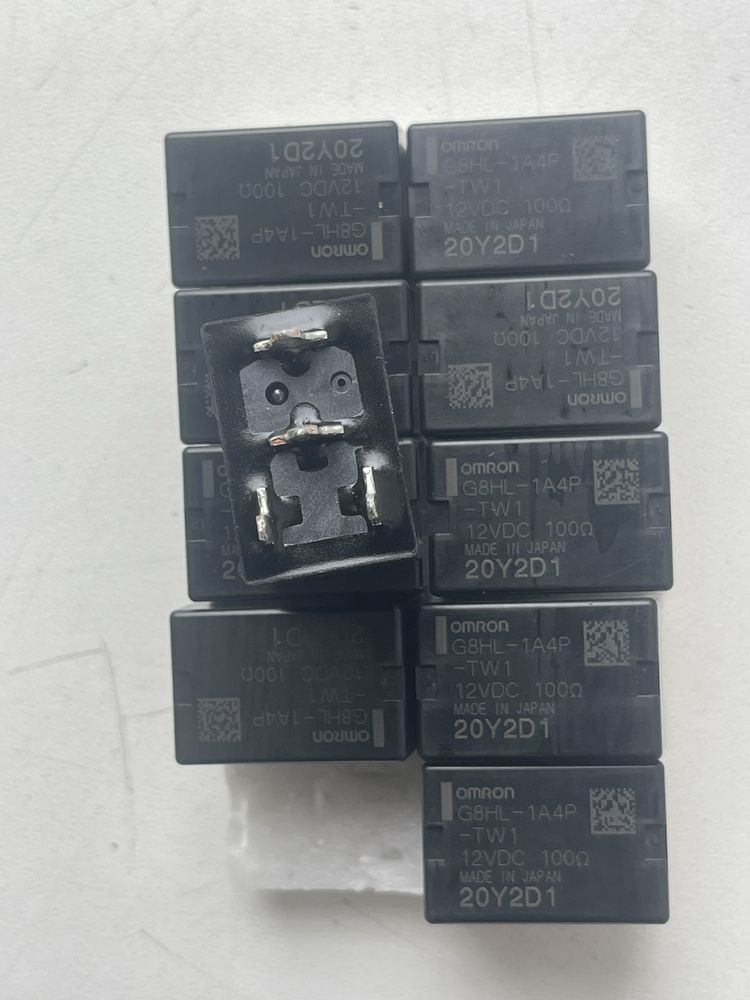 Автомобільне Реле G8HL-1A4P-TW1 Omron корпус DIP4 G8HL 1A4P TW1
