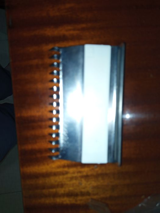 Продаю двохфонтуруну в'язальну машинку АНУШКА (+ клубочок у подарунок)