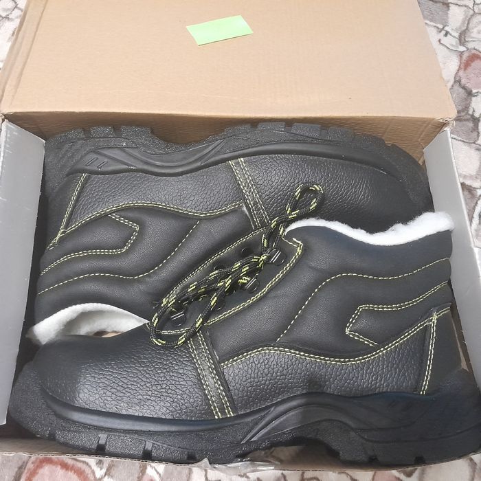 Рабочие ботинки новые