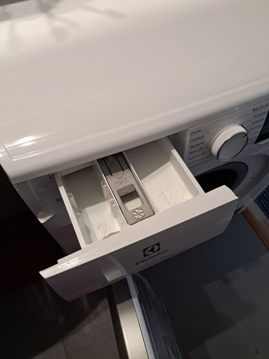 Pralka ELECTROLUX Sensicare 6kg