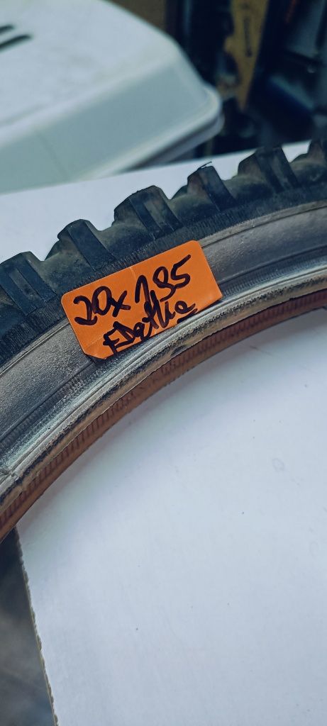 Opona z dętka 20 x 1.95