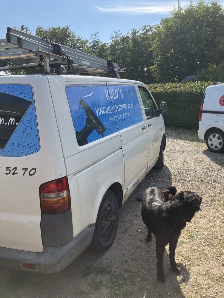 VW Transporter T5 1,9 TDI . Tanio