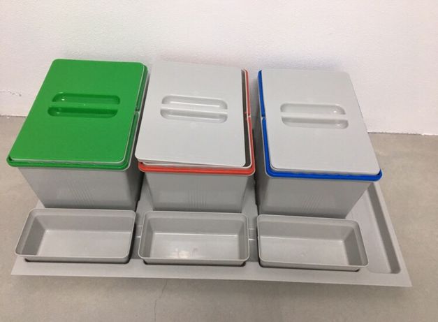 Baldes do lixo para reciclagem (3 cores diferentes)
