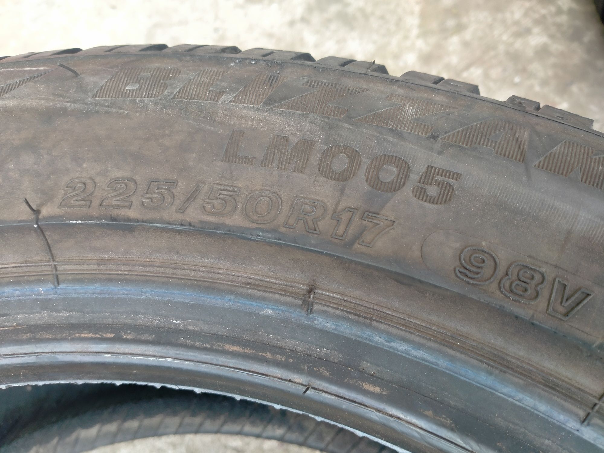 225/50/17 Bridgestone Бридстоун 4шт Зима