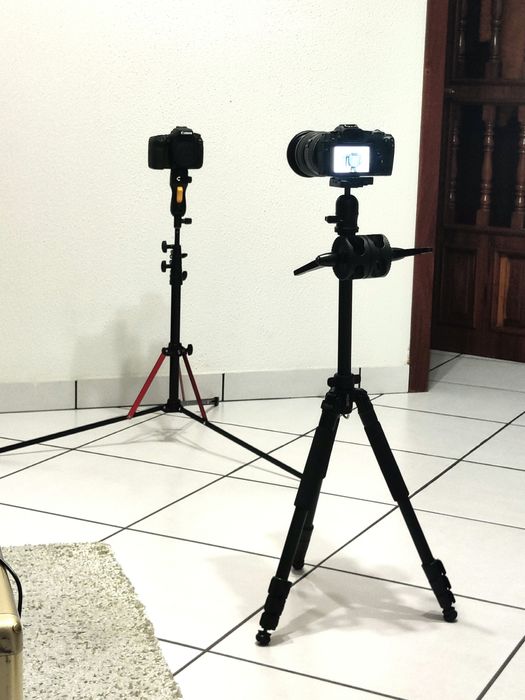 Canon 90D (less than 8000 actuations)