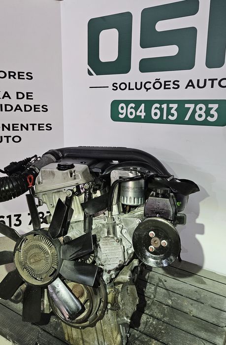 Motor Mercedes 220d ref. OM 604.910