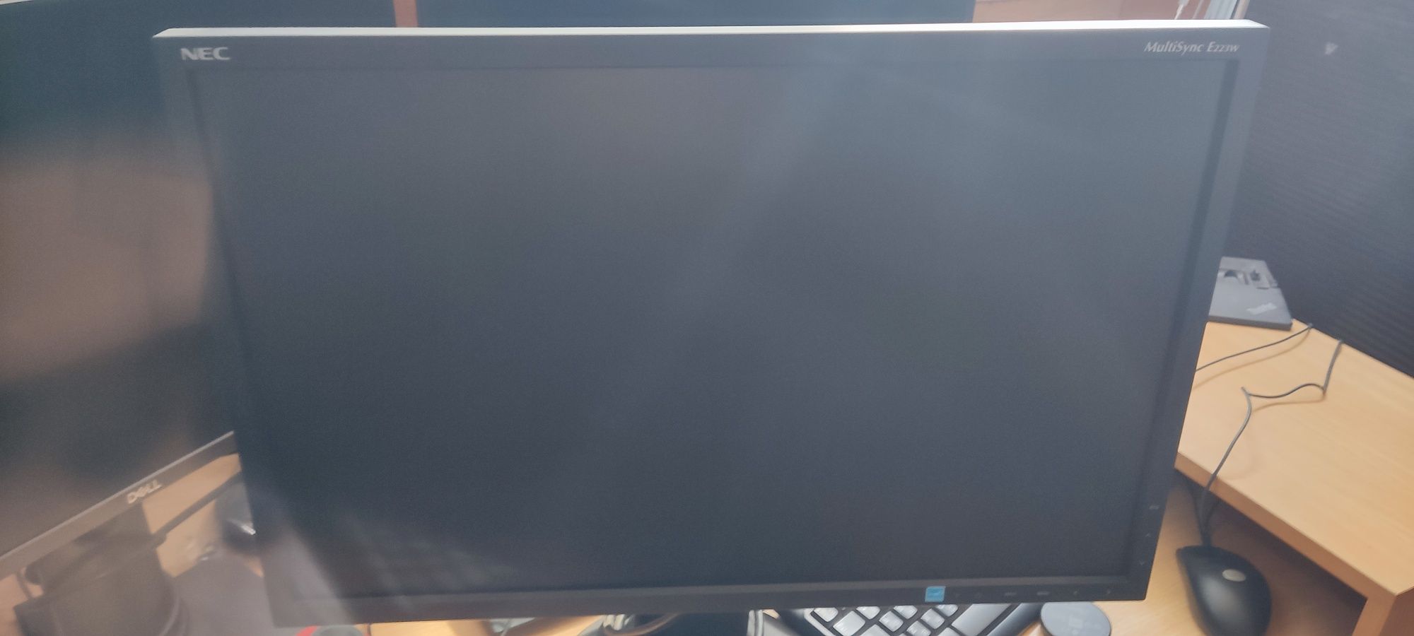 Монітop NEC MultiSync E223W
