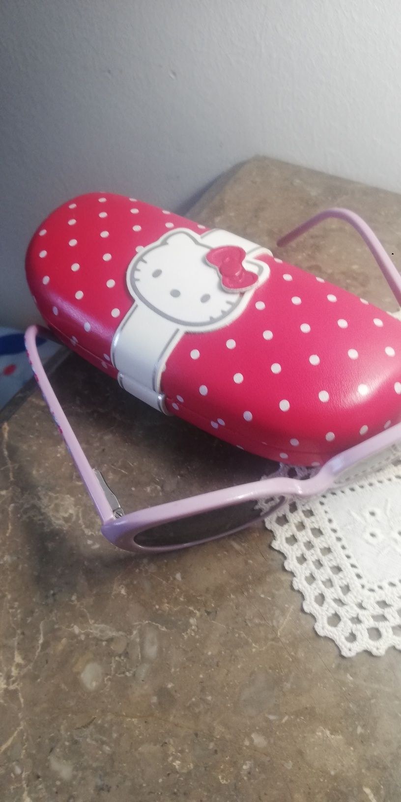 Oculos Hello Kitty de menina , estado praticamente novo's Lindos