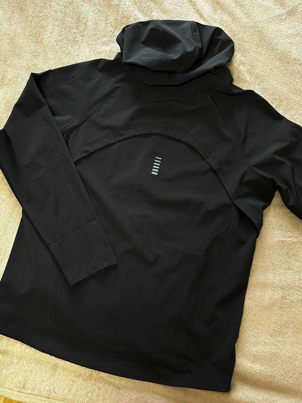 Бігова вітровка Under Armour OutRun the STORM Jacket