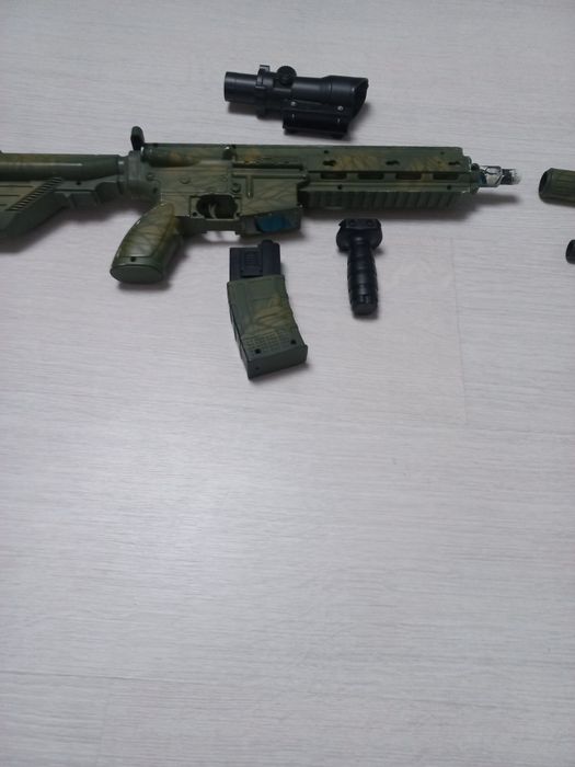 Zabawkowy karabin na kulki żelowe,na baterie