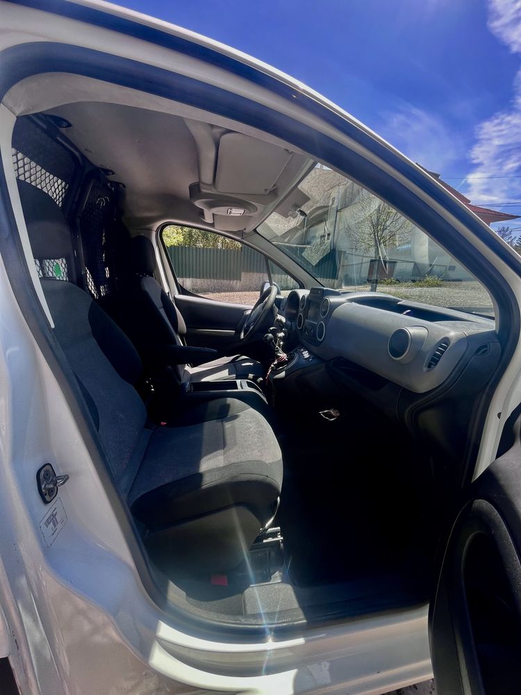 Citroen Berlingo c/GPS 2 lugares 2018