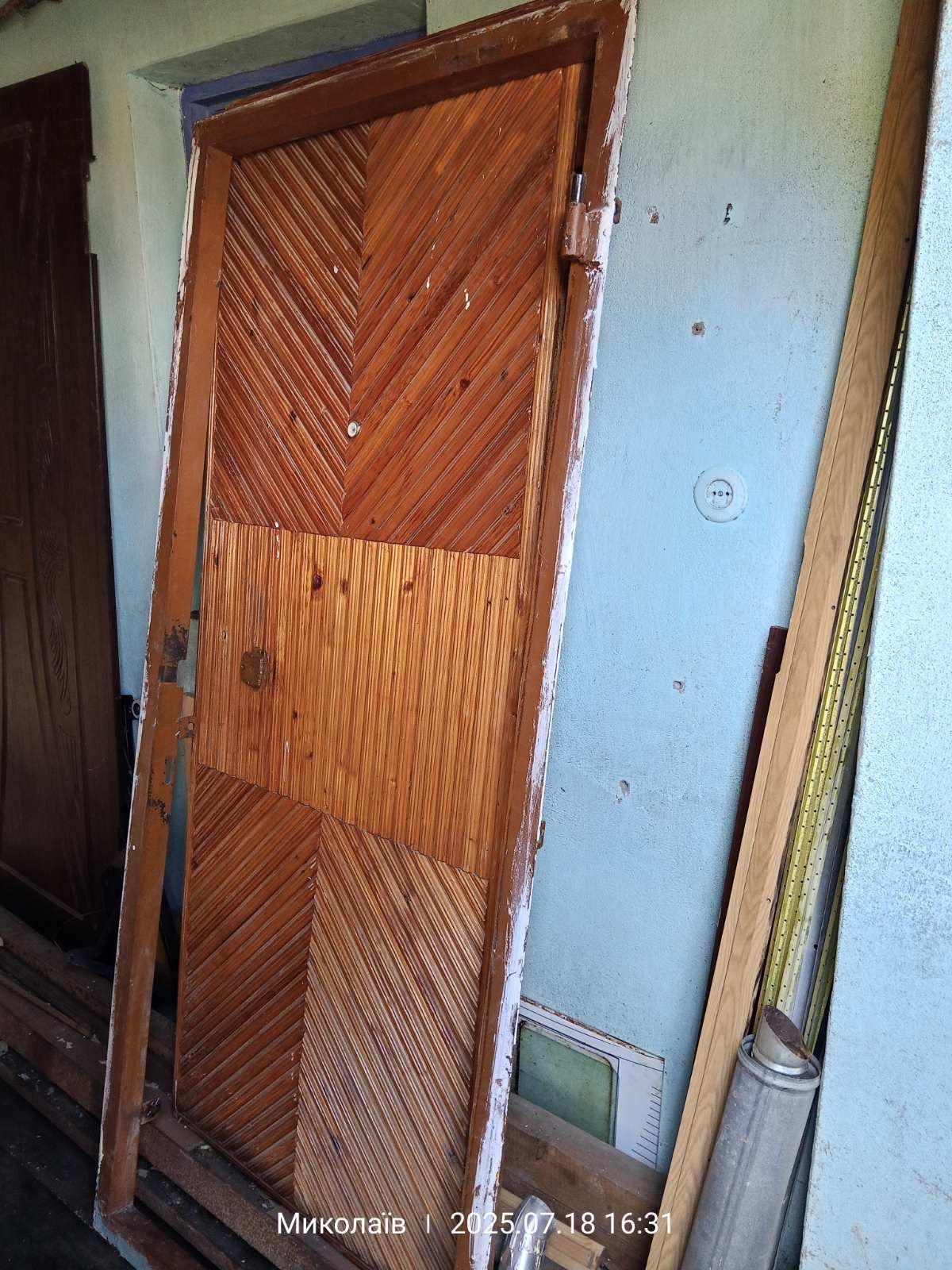 Продам металлические двери