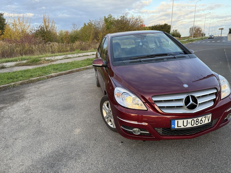 Mercedes B 2011 rok