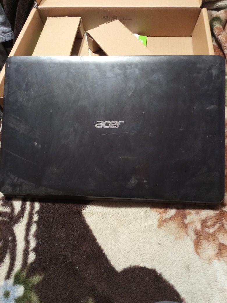 Продам очень срочно ноутбук Acer