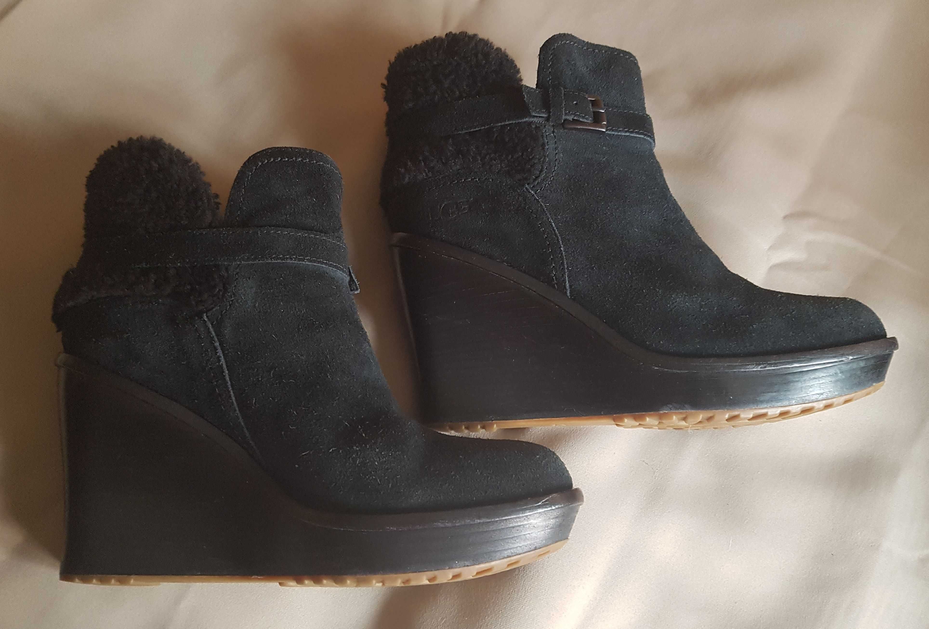 UGG Australia Anais czarne zamszowe ciepłe botki koturn 41 bdb+