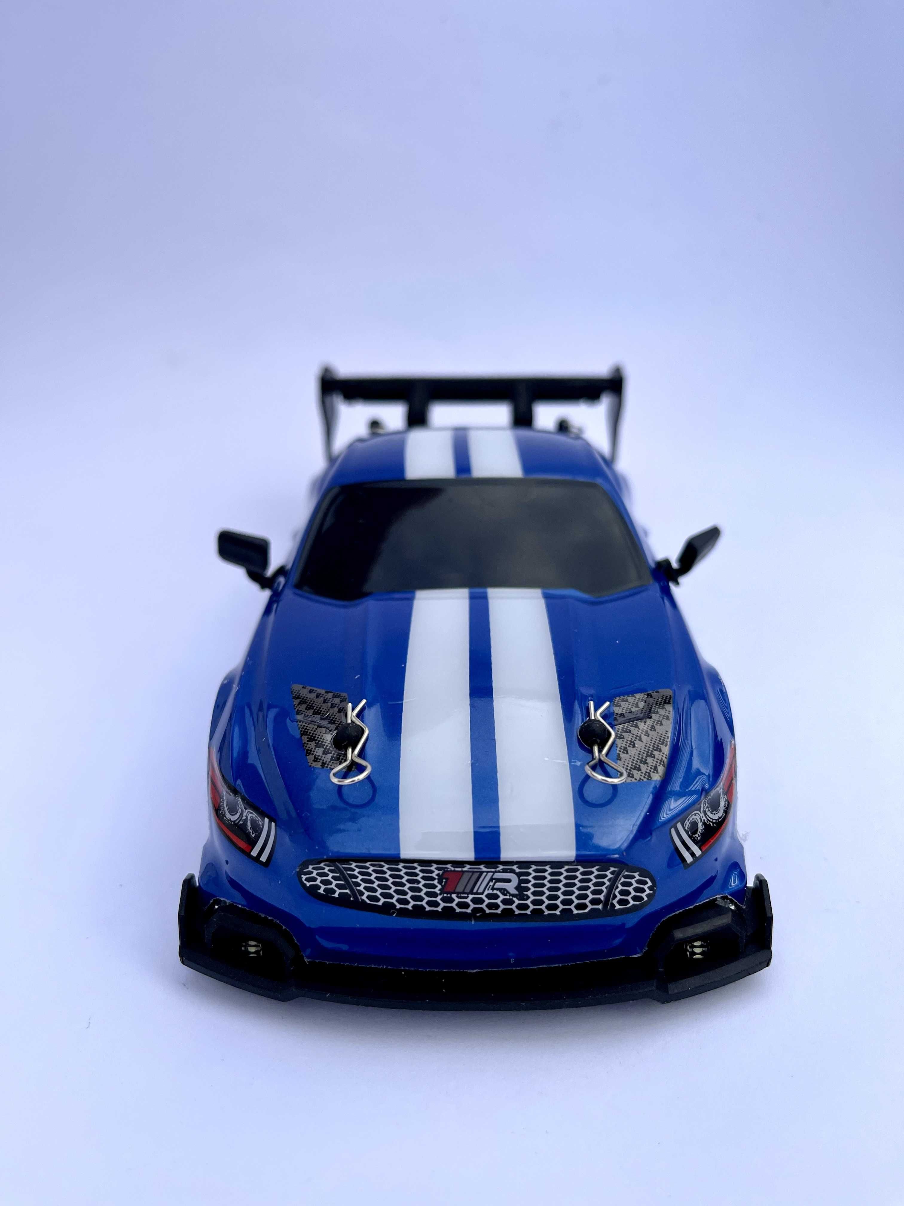 Mustang DRIFT Samochód Zdalnie Sterowany Auto RC 4WD + LED --- Prezent