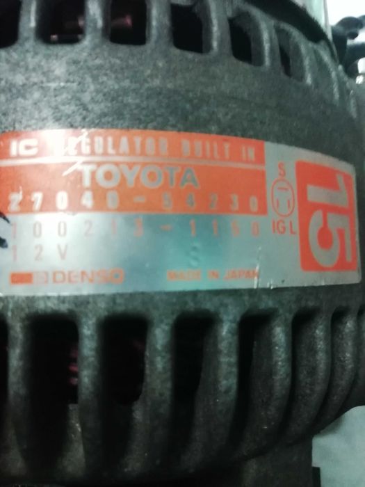 vendo alternador  de toyota hiace lh102
