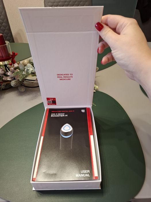 Пристрій Medicube AGE-R Booster-H
