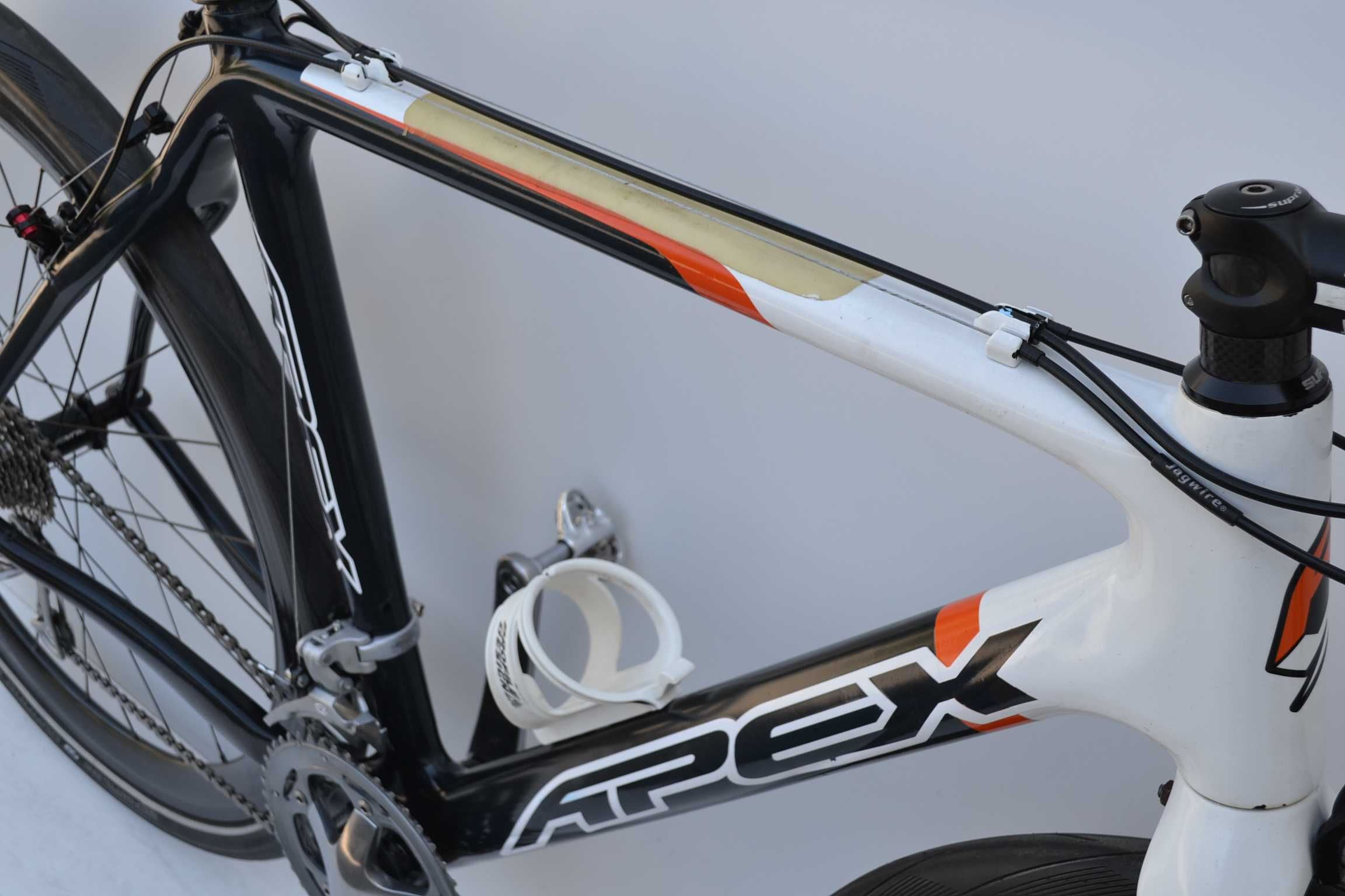 Przełajowy Apex carbon 3x10 shimano 105 koła carbon quasar rama L 54