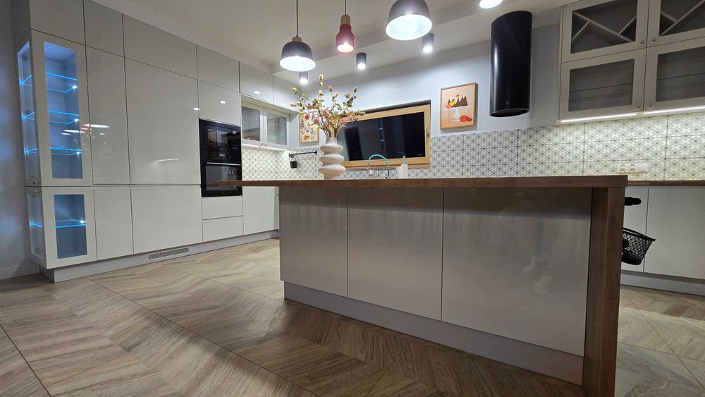 Sprzedam kuchnię w zabudowie