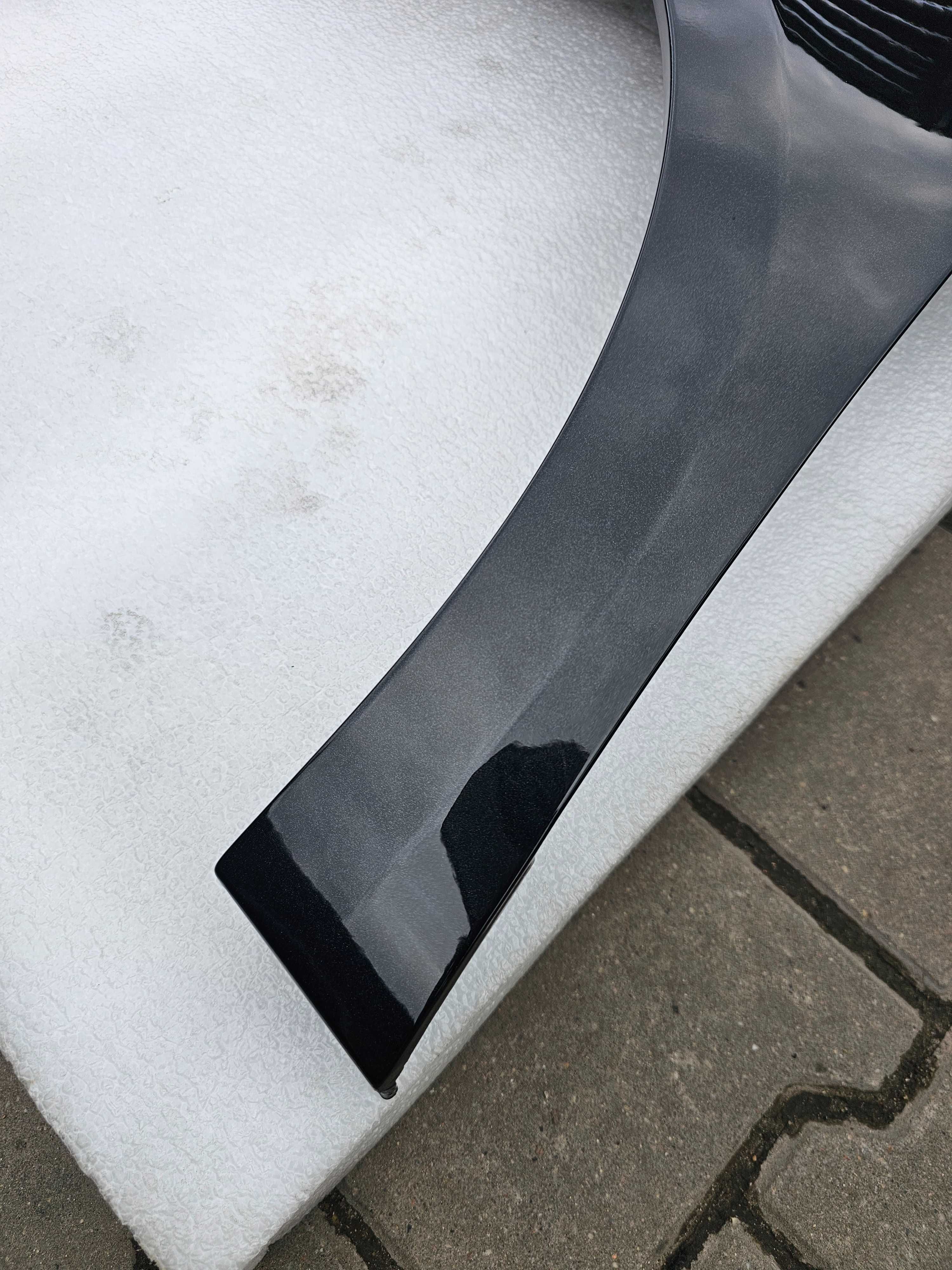 Błotnik Lewy Opel Meriva B Kod Lakieru Z22C IDEALNY STAN