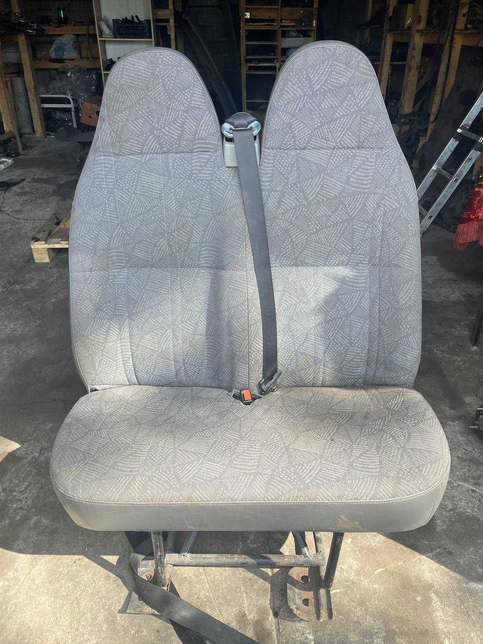 Сиденье пассажирское двойное Ford Transit 2000-2006 год