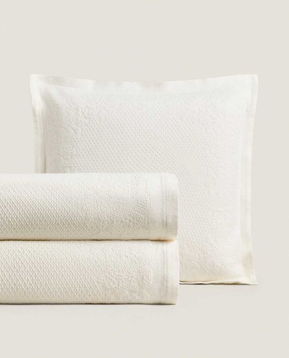 Colcha Jacquard + 2 almofadas Novas c/ etiqueta Zara Home