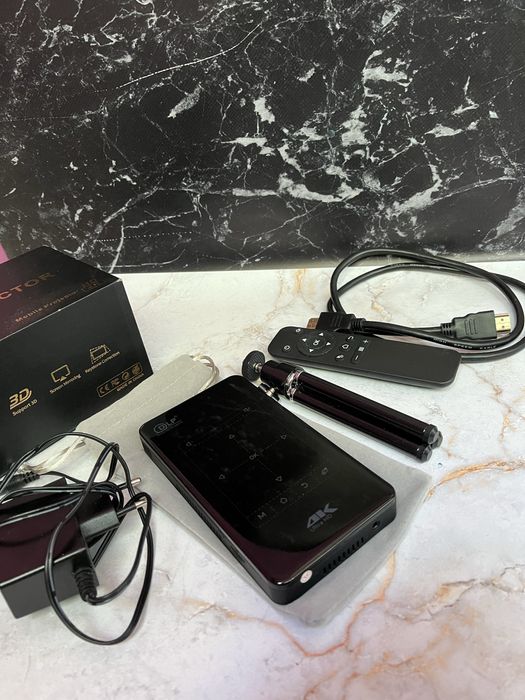 Портативный смарт проектор