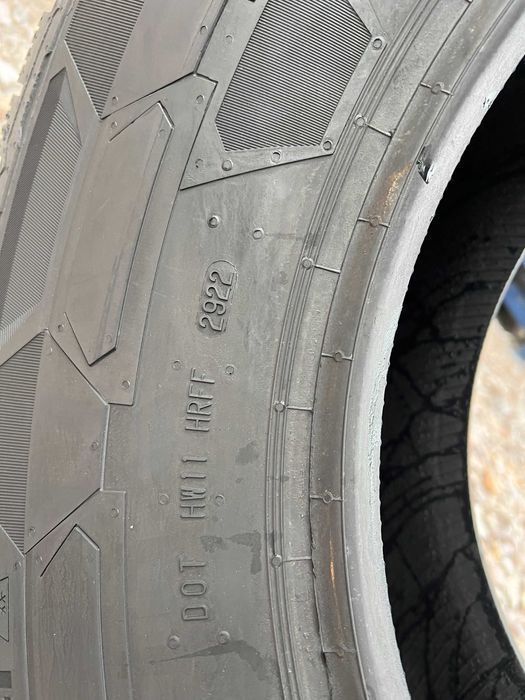 Opona zimowa DEMO 245/75/R16 Continental VanContact Winter - 1 sztuka