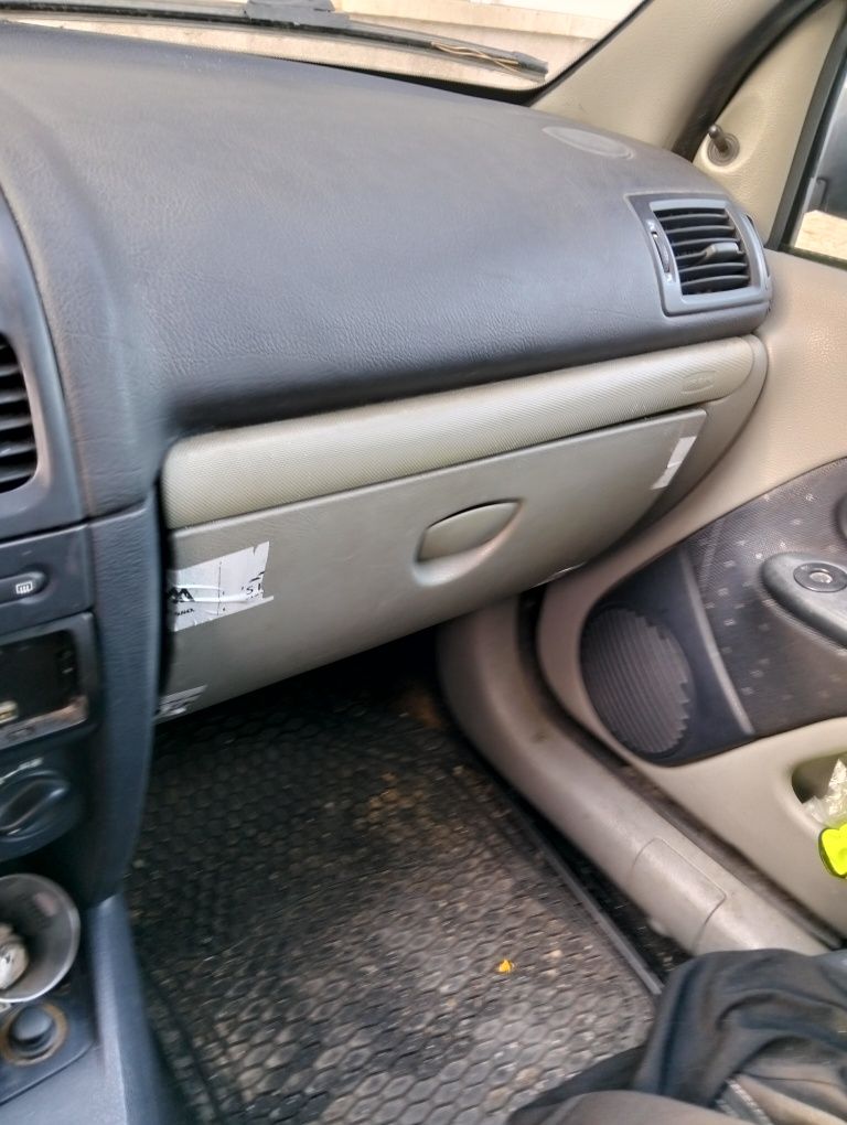 Renault Clio 2002