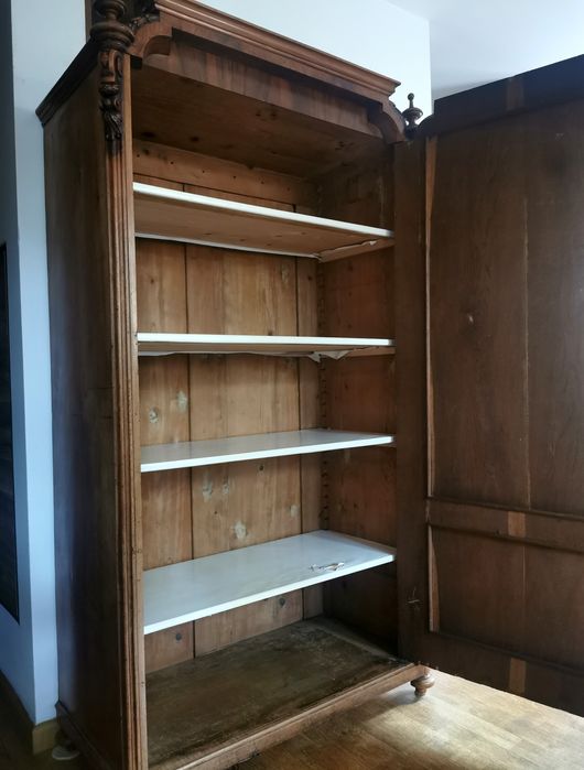 Biedermeier kolekcjonerska szafa orzech